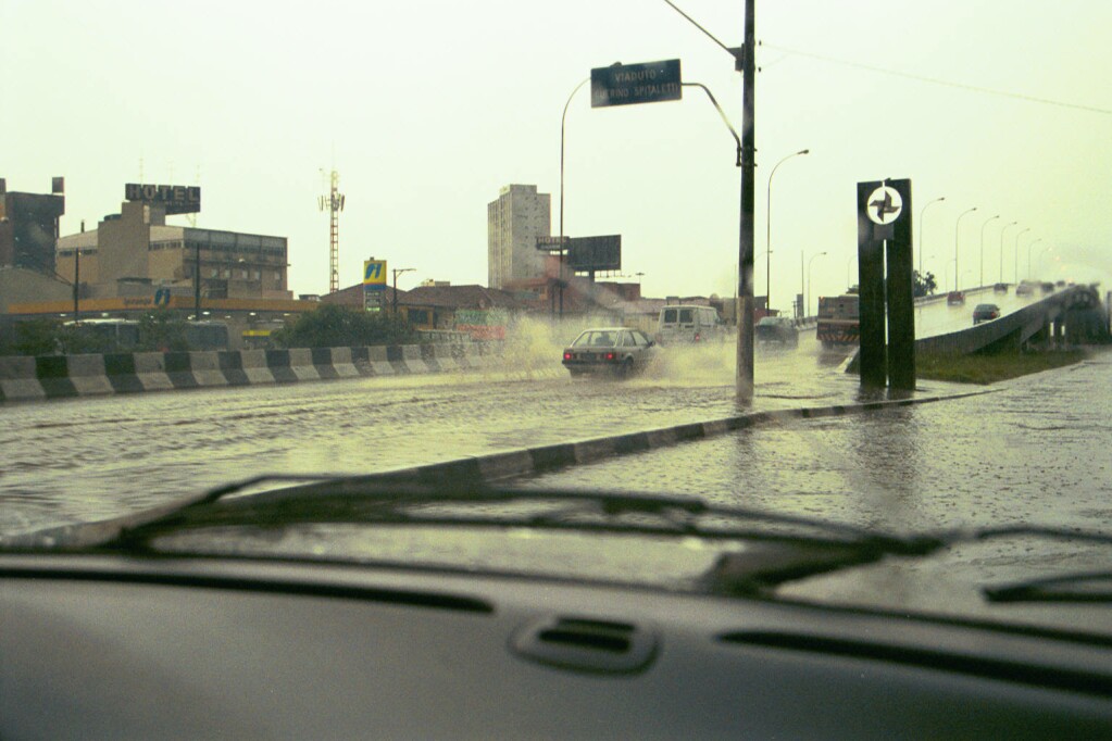 03_raining2.jpg